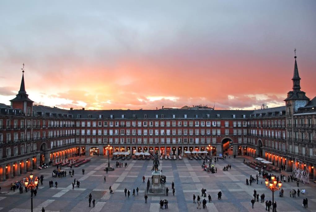 Piso De Lujo En Madrid Centro La Dolce Vita Esterno foto